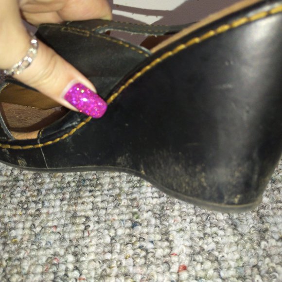 9 B.O.C. Born Concept black wedge heel cross strap leather sandal - Picture 7 of 13